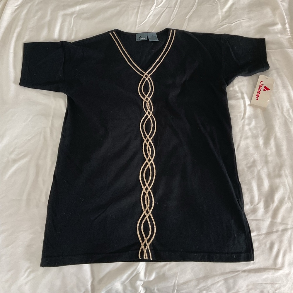 Lizwear Women’s Neutral Necessities Black V-neck Size S Shirt
